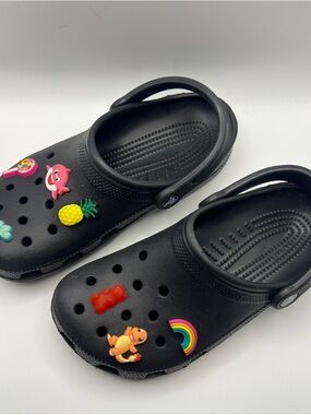 CROCS Black Sandal Clogs with Colorful Jibbitz Charms
